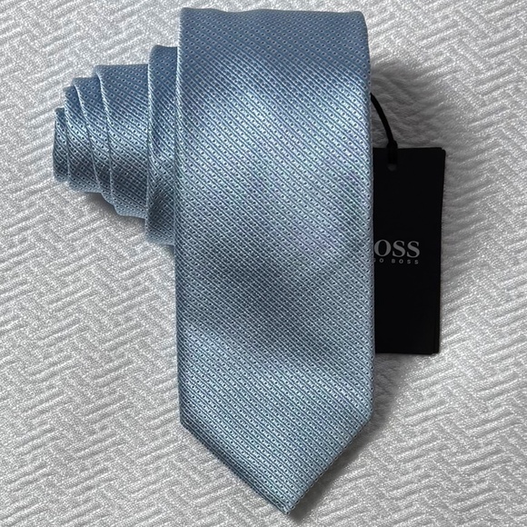 NWT BOSS 100% Silk Tie Light Blue with Grey and Silver - Picture 1 of 7